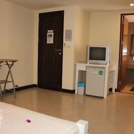 Chanisara Guest House Kata Beach  Kamer foto